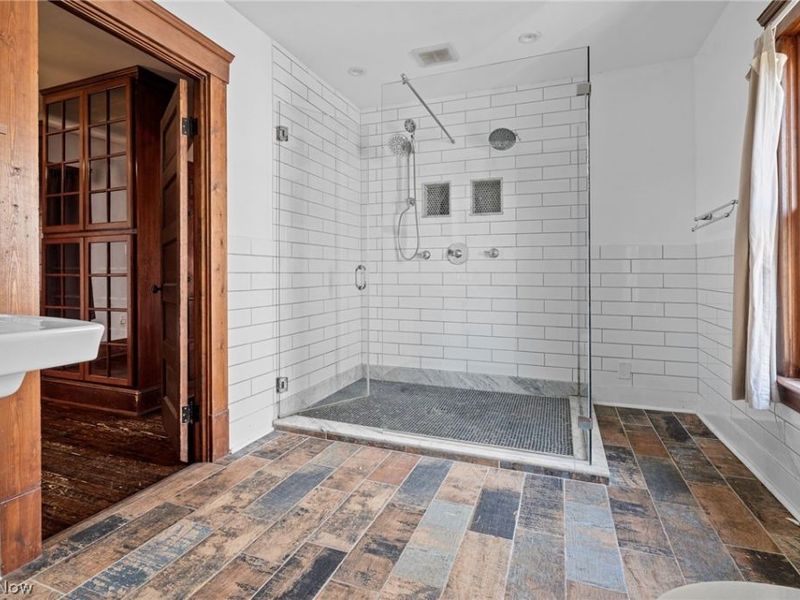 4209 Woodbine Avenue , Cleveland, OH 44113 Photo 20