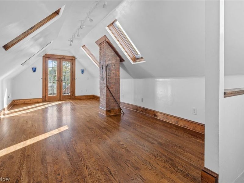 4209 Woodbine Avenue , Cleveland, OH 44113 Photo 22