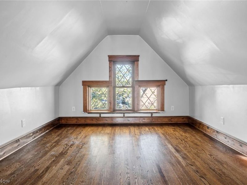 4209 Woodbine Avenue, Cleveland, OH 44113 Photo 23