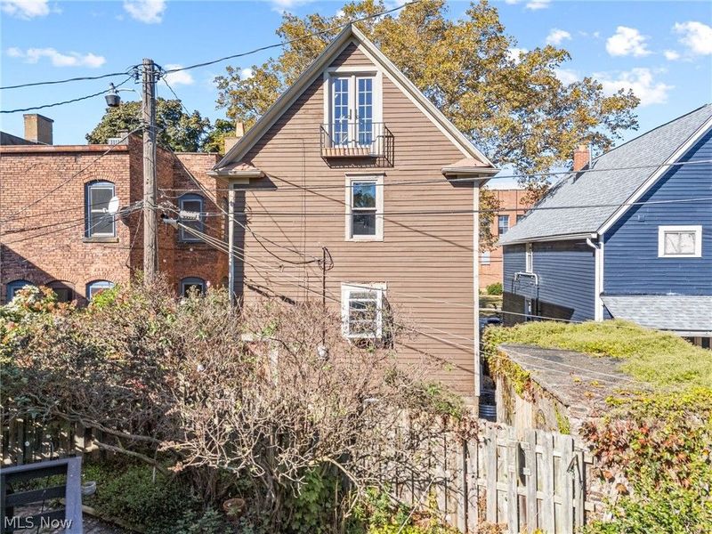 4209 Woodbine Avenue, Cleveland, OH 44113 Photo 25