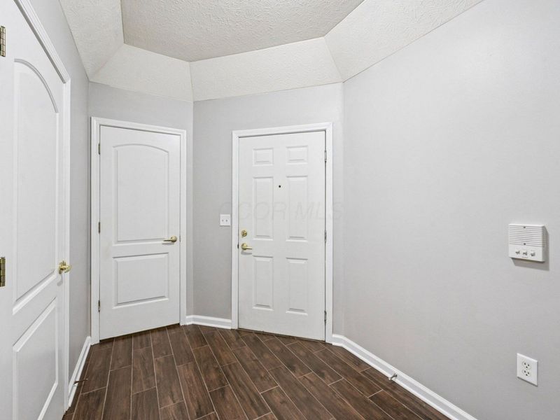 1765 Fortstone Lane, Columbus, OH 43228 Photo 5