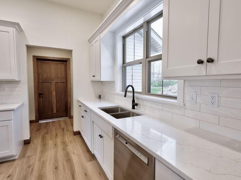 556 Cannondale Avenue, Johnstown, OH 43031 Photo 5