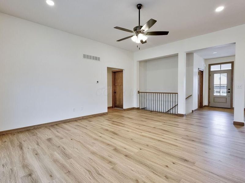 556 Cannondale Avenue, Johnstown, OH 43031 Photo 9