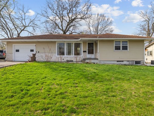 420 W Mclane Street, Osceola, IA 50213
