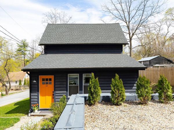 39 N Broadway, Kingston, NY 12401