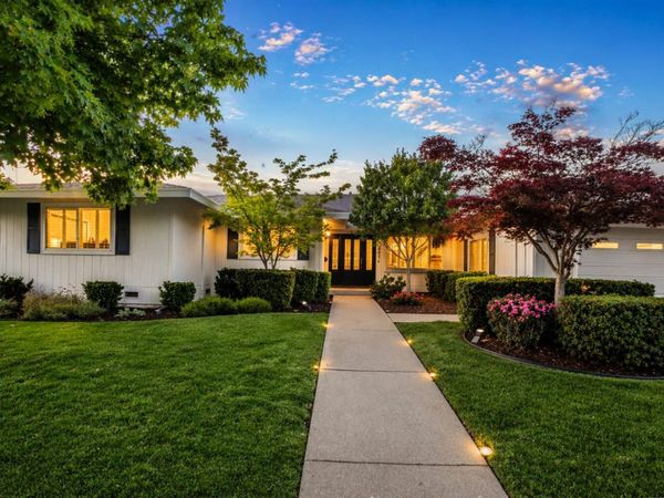 2681 Latham Dr, Sacramento, CA 95864