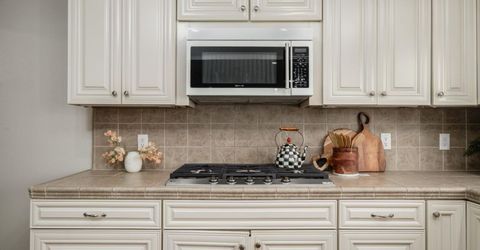 2681 Latham Dr, Sacramento, CA 95864 Photo