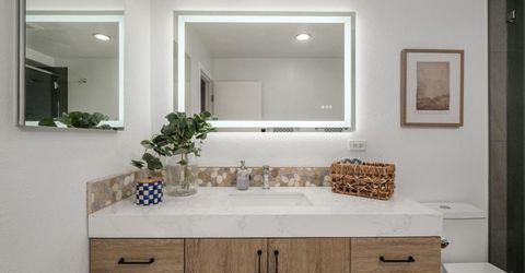 2681 Latham Dr, Sacramento, CA 95864 Photo