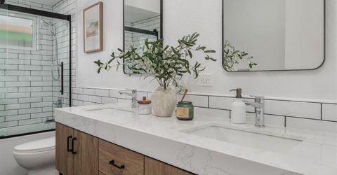 2681 Latham Dr, Sacramento, CA 95864 Photo