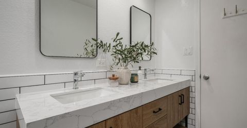 2681 Latham Dr, Sacramento, CA 95864 Photo