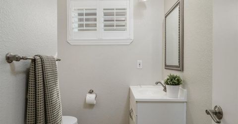 2681 Latham Dr, Sacramento, CA 95864 Photo