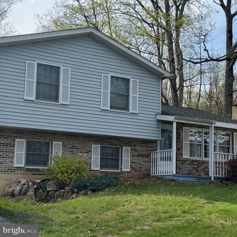 414 LITTLE JOHN DRIVE, DILLSBURG, PA 17019