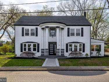 98 BROAD, SELINSGROVE, PA 17870