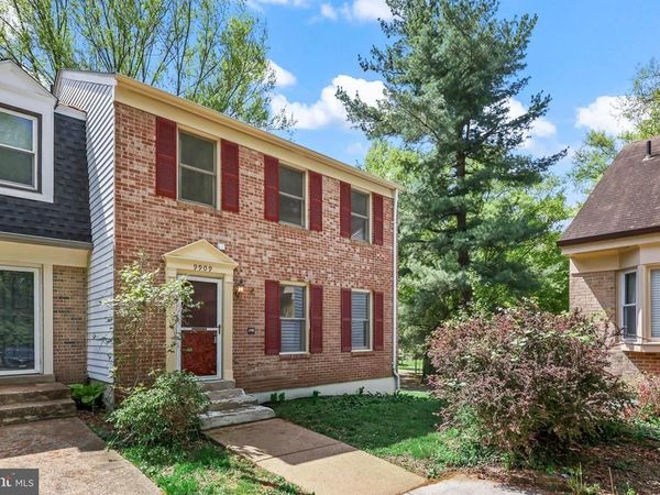 9909 KINGSBRIDGE DRIVE , FAIRFAX, VA 22031