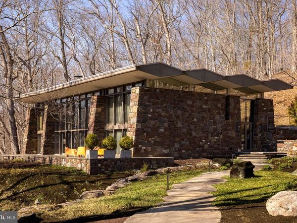 372 BROWNSBURG ROAD, NEWTOWN, PA 18940