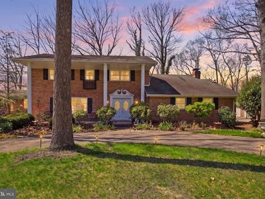 4041 ROBINHOOD, YORK, PA 17408