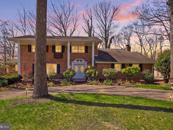 4041 ROBINHOOD, YORK, PA 17408