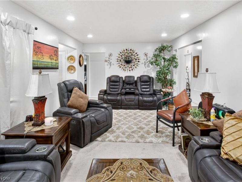 2448 Kermit Avenue, Akron, OH 44305 Photo 10