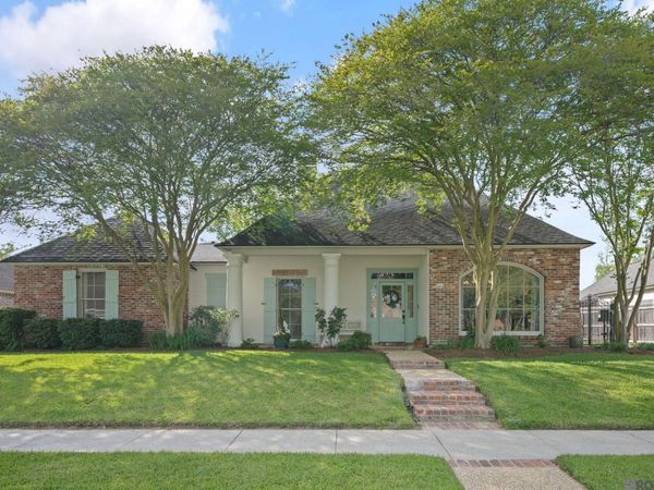 315 Plantation Ridge Ln, Baton Rouge, LA 70810