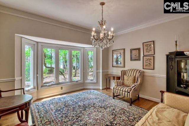 124 Runneymede Drive  Photo 33