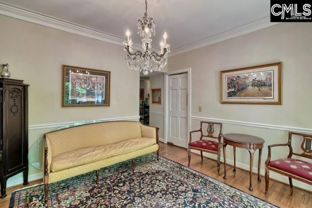 124 Runneymede Drive  Photo 34