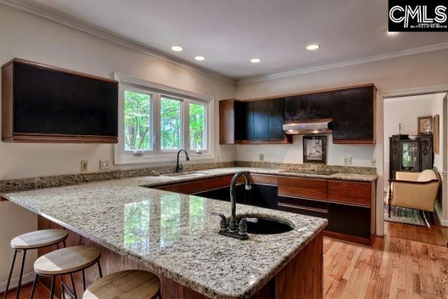 124 Runneymede Drive  Photo 38