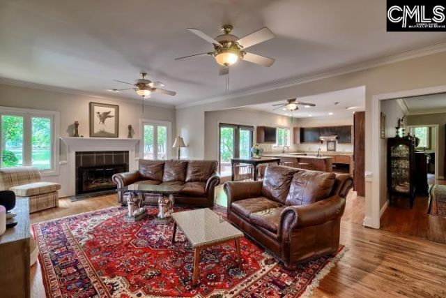 124 Runneymede Drive  Photo 43