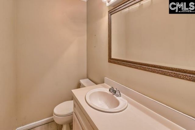 124 Runneymede Drive  Photo 48