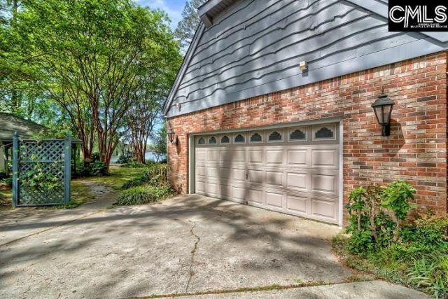 124 Runneymede Drive  Photo 6