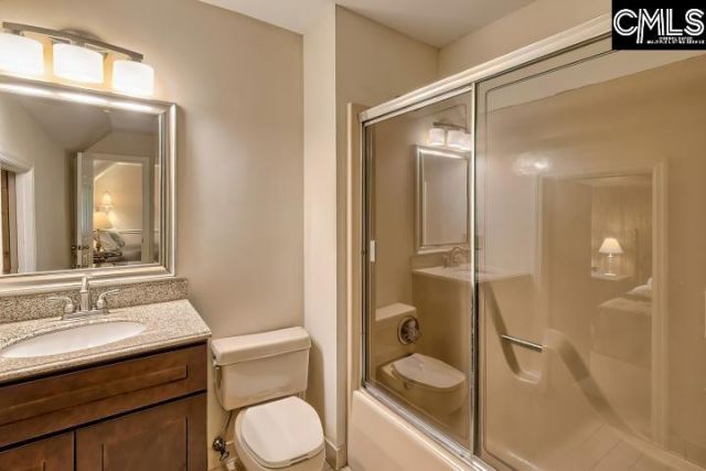 124 Runneymede Drive  Photo 69