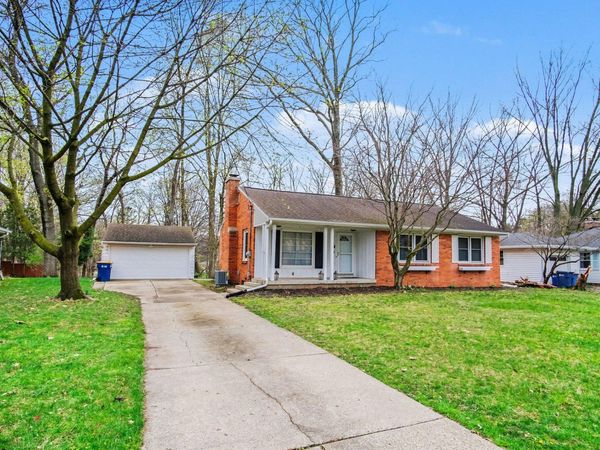 3250 Dawes Avenue SE, Grand Rapids, MI 49508