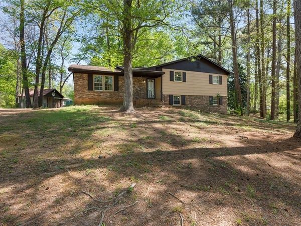 2159 Chestnut Log Drive, Lithia Springs, GA 30122