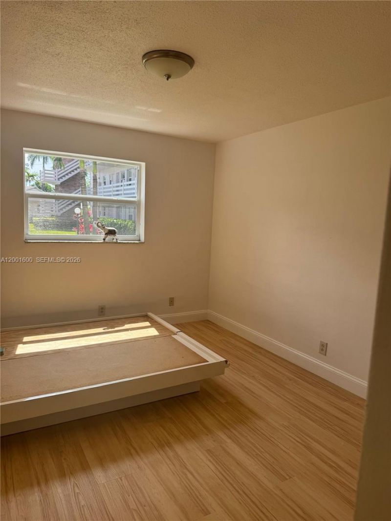 700 Layne Blvd, Unit 115, Hallandale Beach, FL 33009 Photo