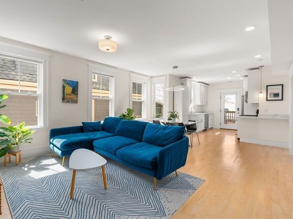 100 Bartlett St, Unit 2, Somerville, MA 02145