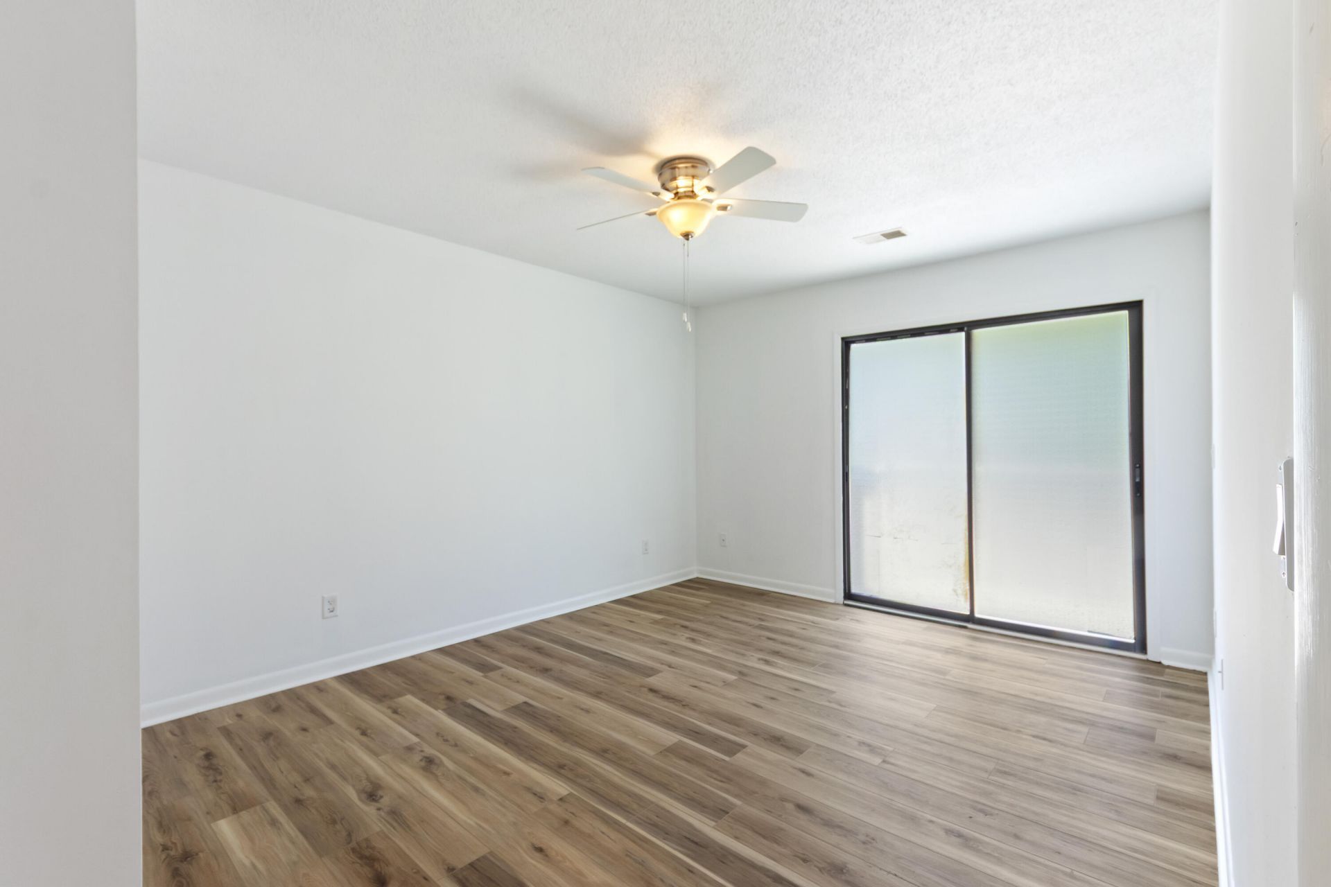 607 Waterwood Drive Photo 12