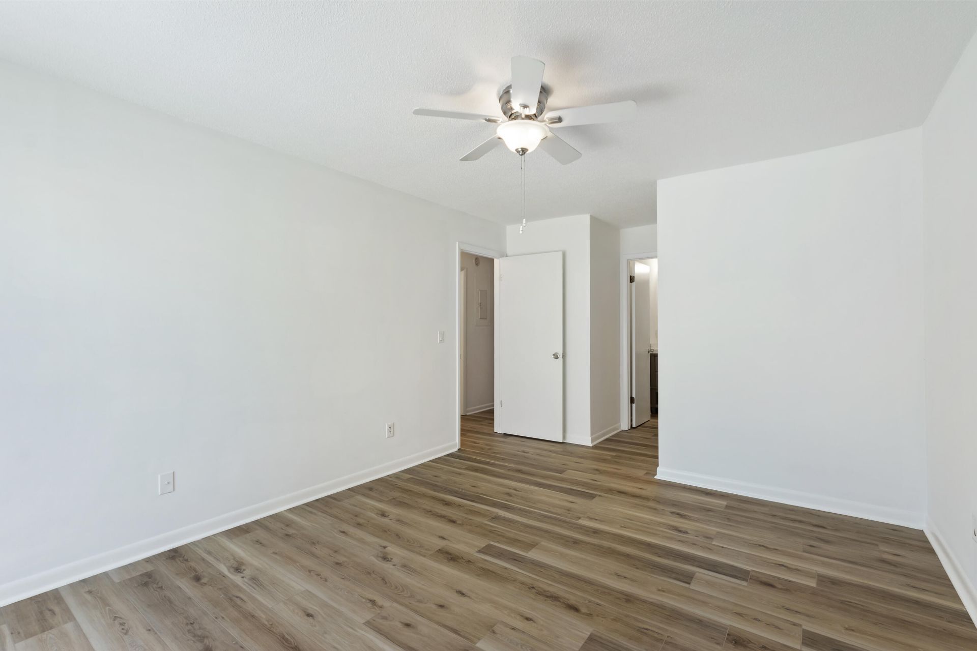 607 Waterwood Drive Photo 13