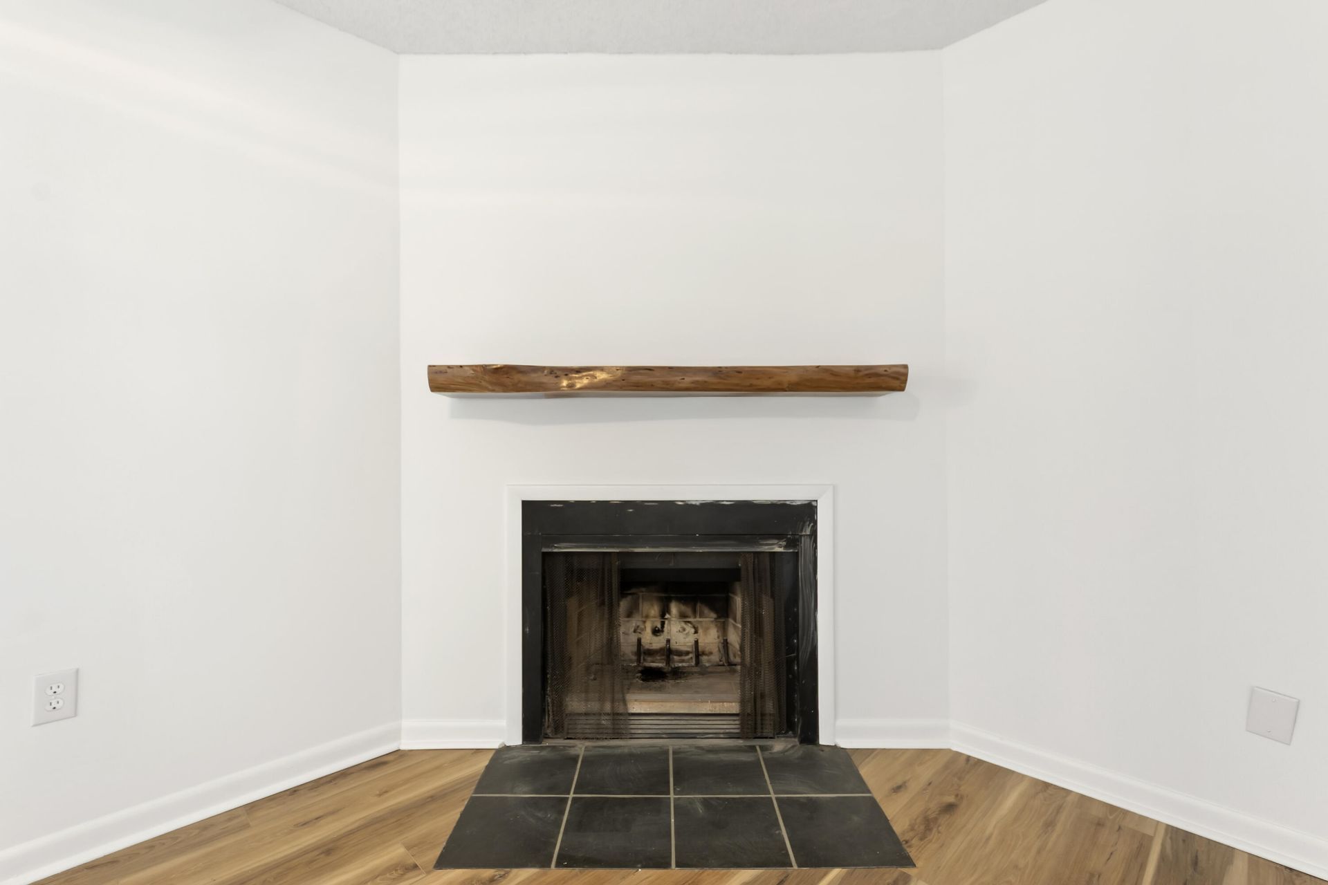 607 Waterwood Drive Photo 6