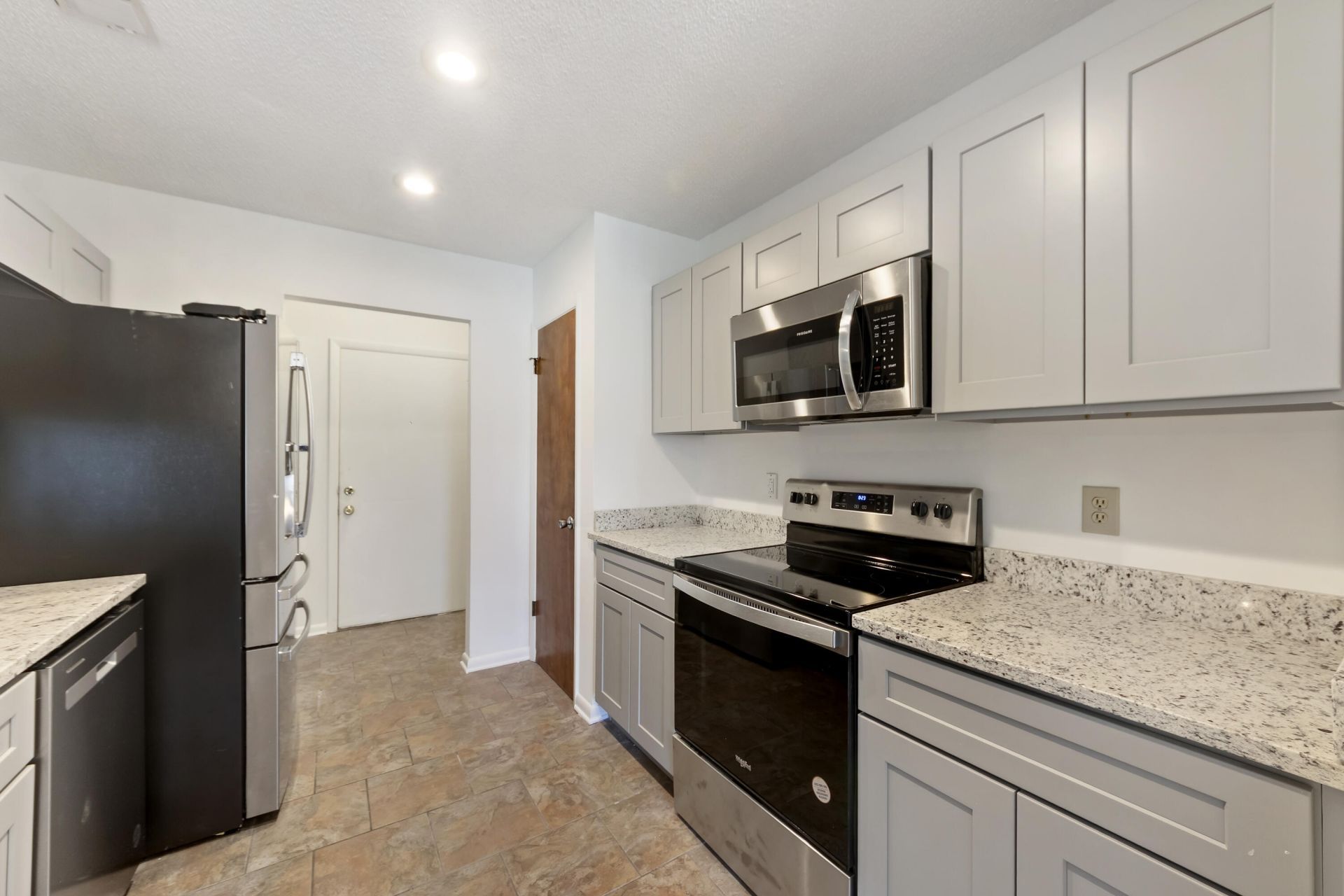 607 Waterwood Drive Photo 7