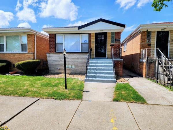 8942 S Union Avenue, Chicago, IL 60620