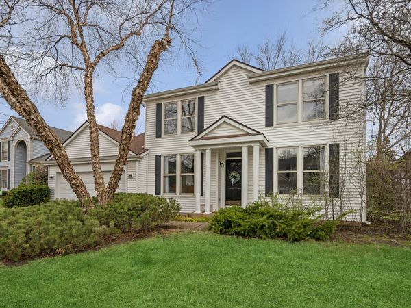 1426 Trailwood Drive, Crystal Lake, IL 60014