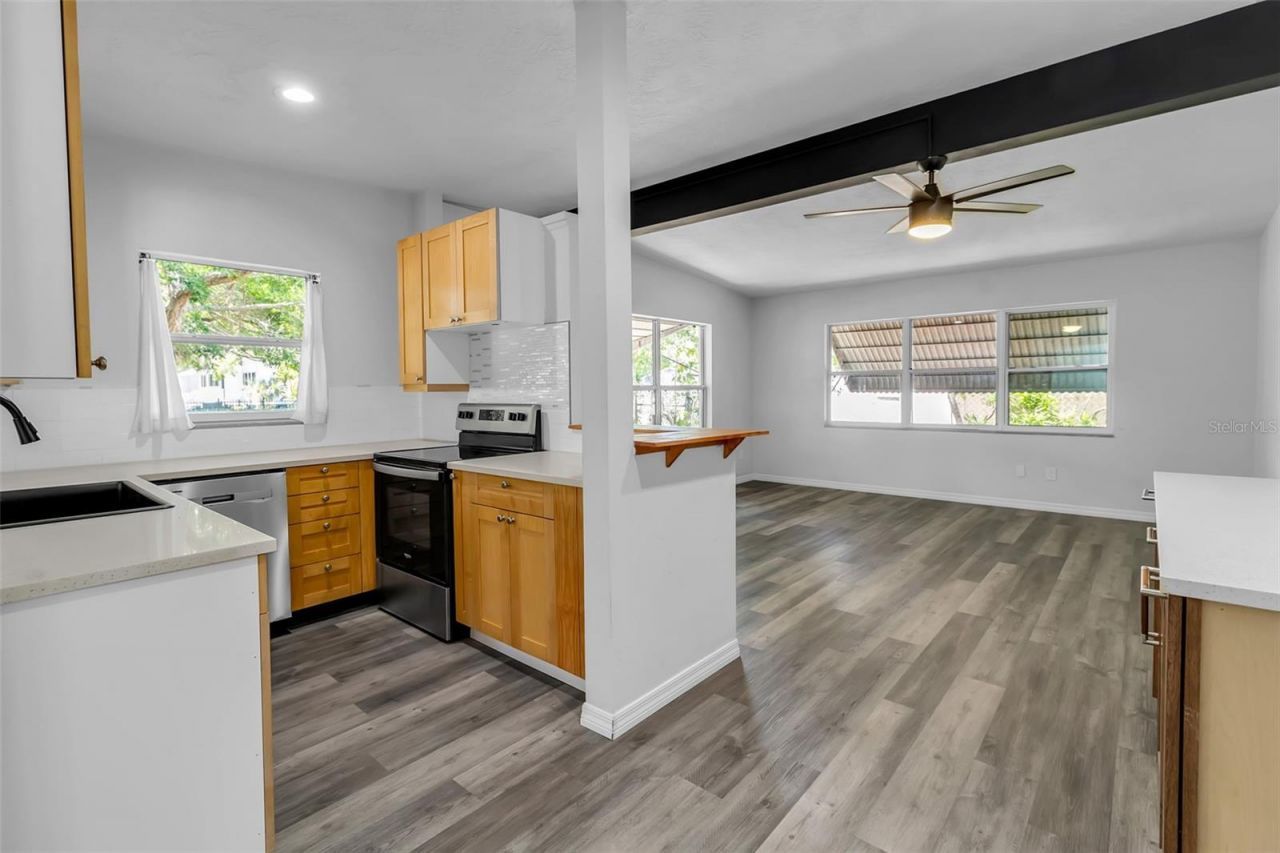 2317 2nd Avenue E, Bradenton, FL 34208 Photo