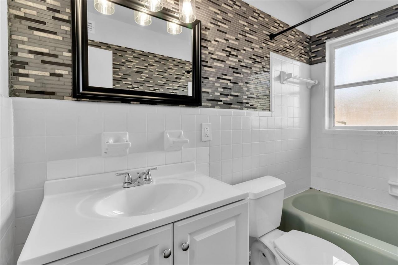 2317 2nd Avenue E, Bradenton, FL 34208 Photo