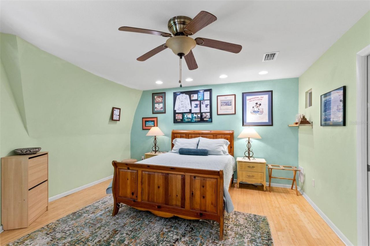 5789 N Apopka Vineland Road, Orlando, FL 32818 Photo