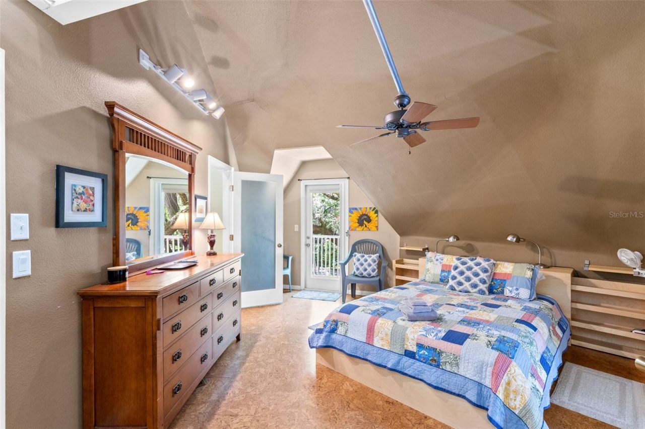 5789 N Apopka Vineland Road, Orlando, FL 32818 Photo