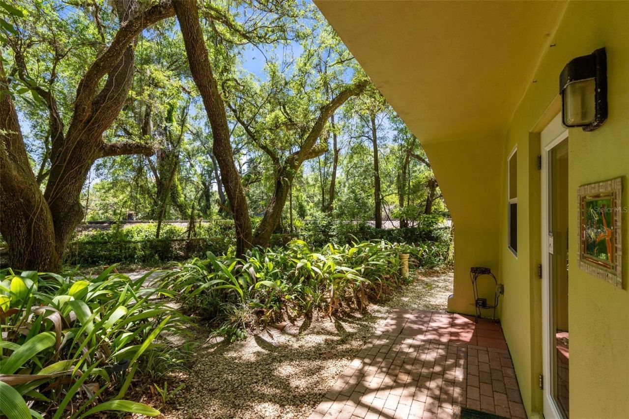 5789 N Apopka Vineland Road, Orlando, FL 32818 Photo