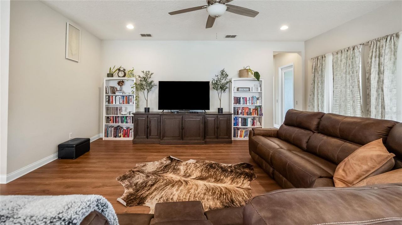 16451 Good Hearth Boulevard , Clermont, FL 34711 Photo