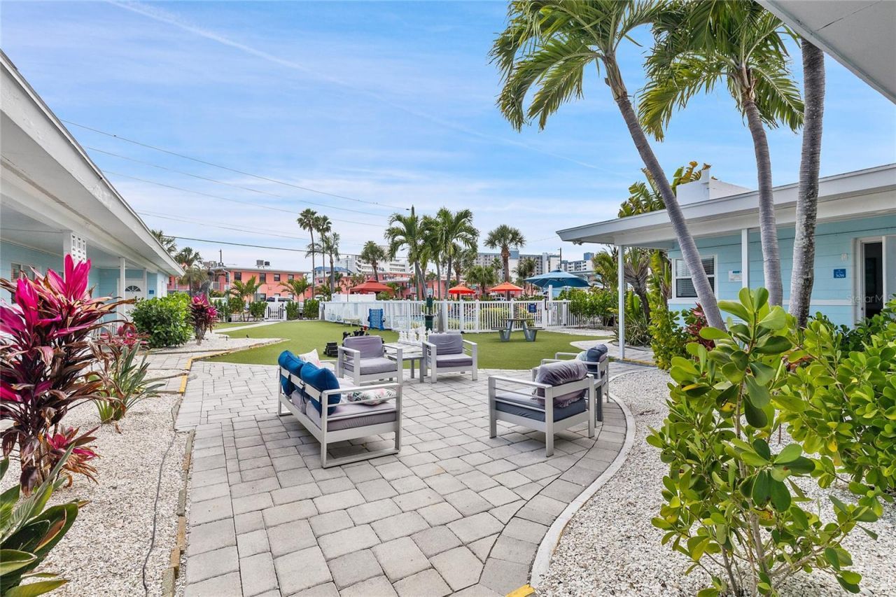 6801 Sunset Way, Saint Pete Beach, FL 33706 Photo