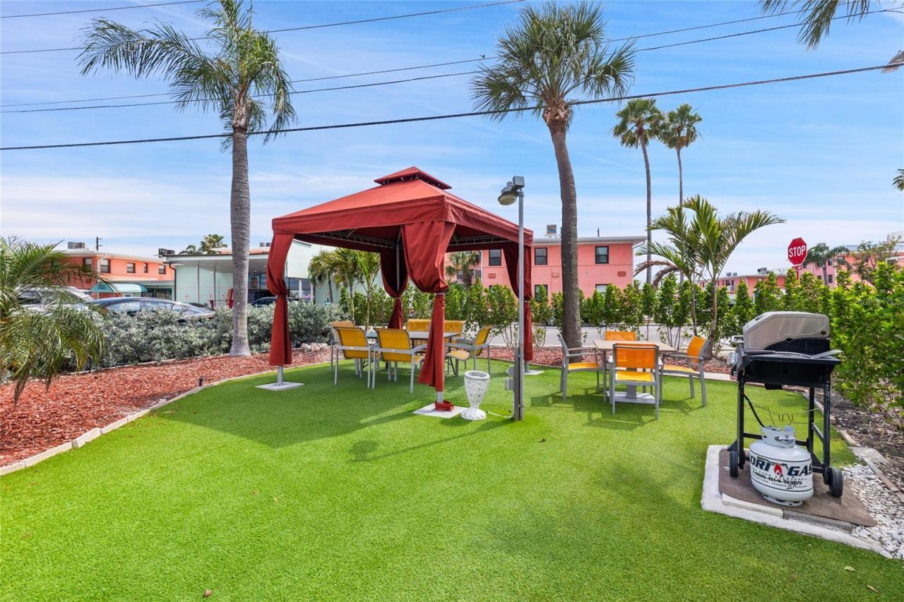 6801 Sunset Way, Saint Pete Beach, FL 33706 Photo