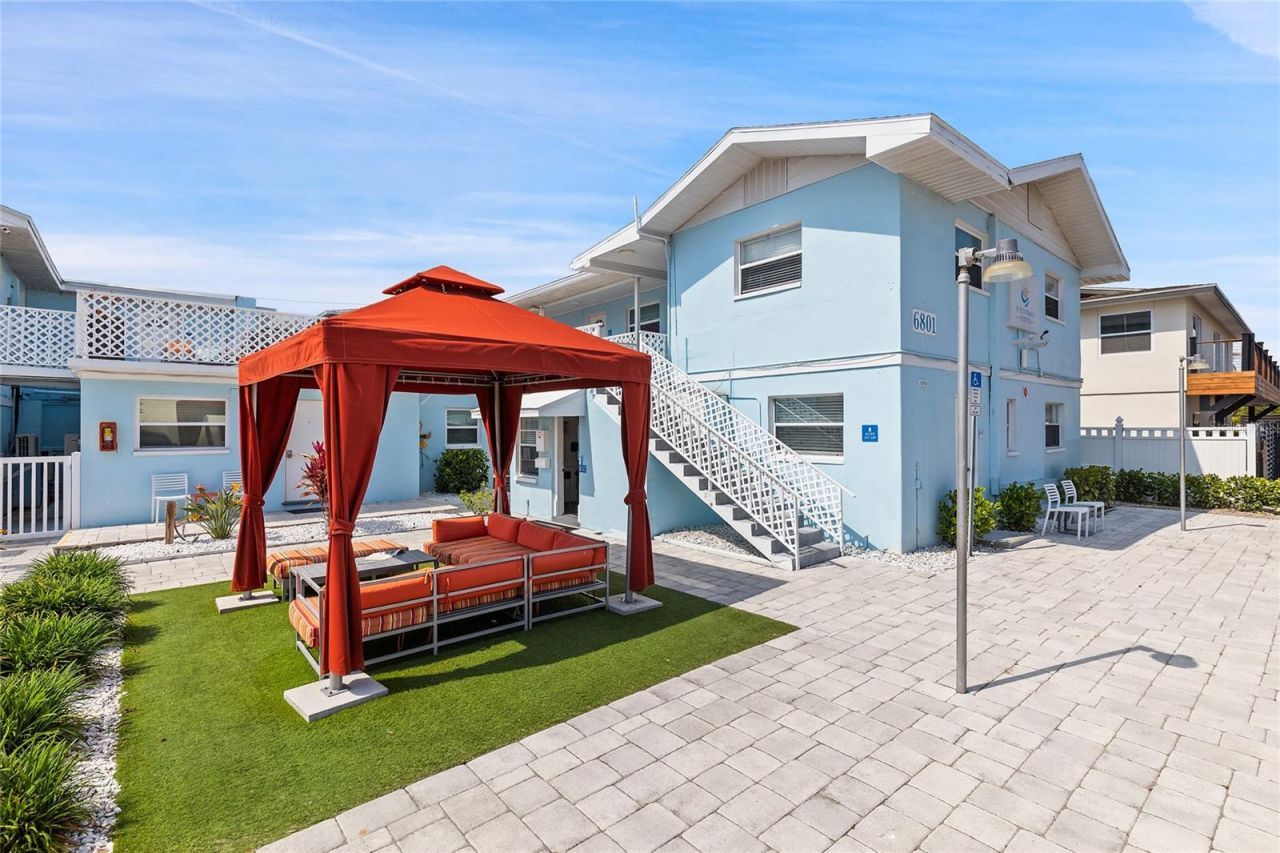 6801 Sunset Way, Saint Pete Beach, FL 33706 Photo