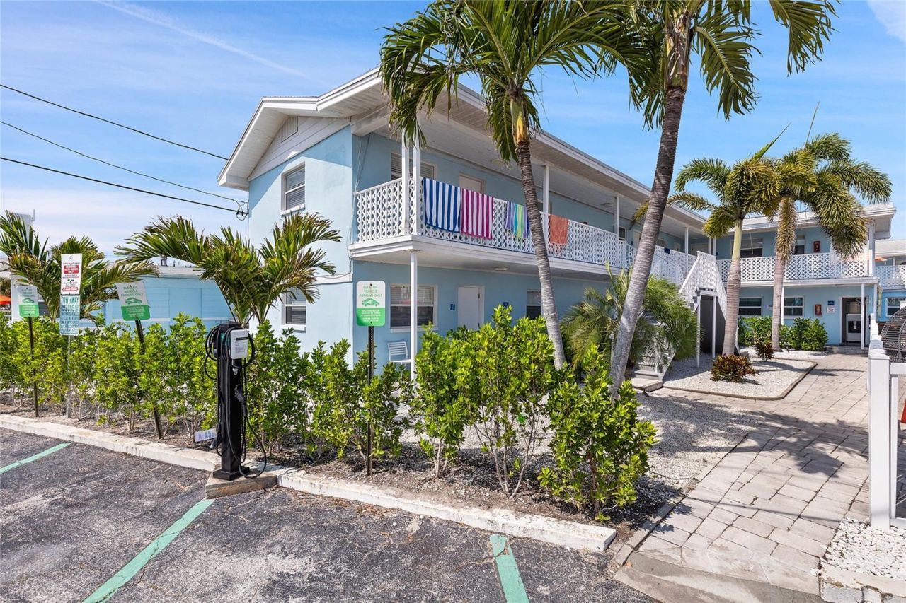 6801 Sunset Way, Saint Pete Beach, FL 33706 Photo